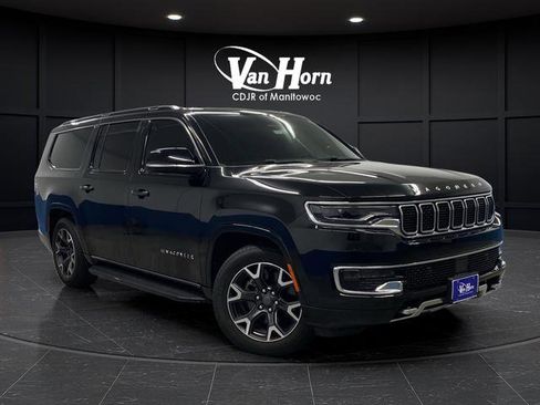 Used 2023 Jeep Wagoneer L Series III w/ Preferred Equipment Group image 48