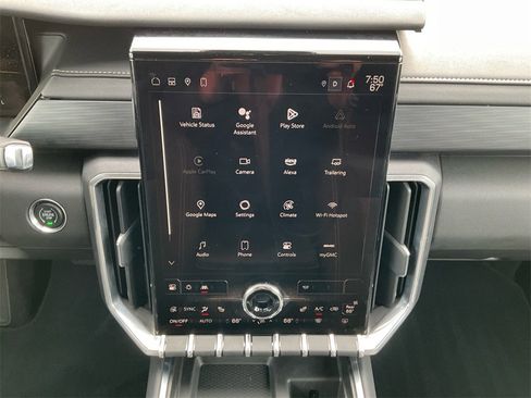 Used 2025 GMC Acadia Elevation image 12