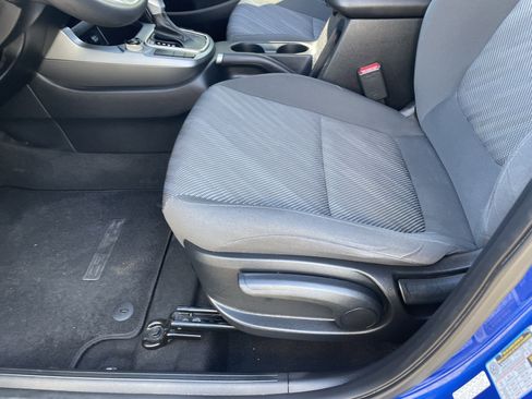 Used 2023 Kia Seltos LX image 19