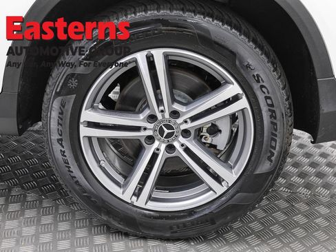 Used 2020 Mercedes-Benz GLC 300 4MATIC w/ Multimedia Package image 34