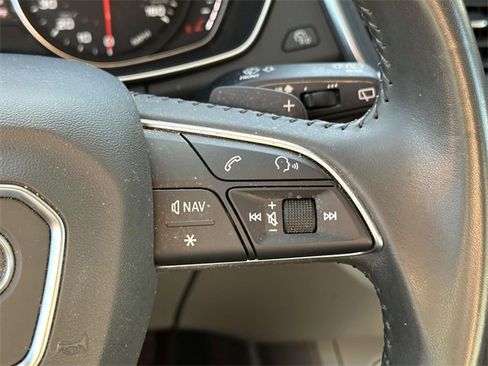 Used 2020 Audi Q5 2.0T Premium image 26