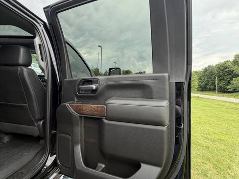 Used 2020 GMC Sierra 3500 Denali w/ Denali Ultimate Package AWD/4WD image 48