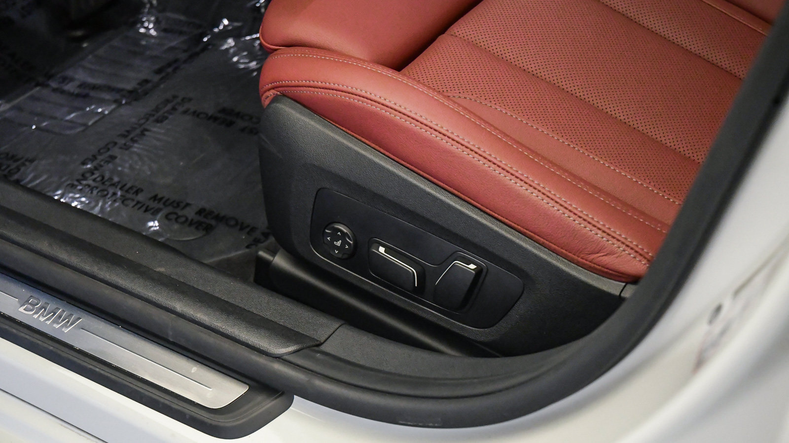 Used 2026 BMW 330i Sedan w/ Premium Package RWD image 23