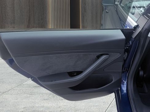 Used 2019 Tesla Model 3 Standard Range RWD image 25