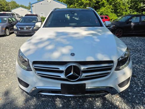 Used 2018 Mercedes-Benz GLC 300 4MATIC image 2