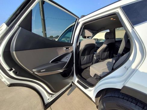 Used 2018 Hyundai Santa Fe Sport w/ 2.4L Value Package 02 FWD image 33