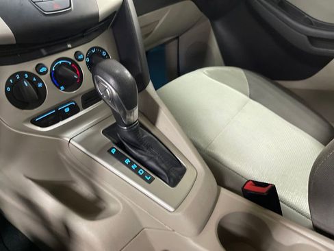 Used 2012 Ford Focus SE w/ SE Winter Pkg image 21