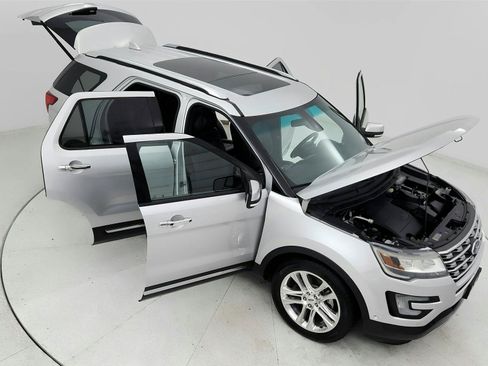 Used 2016 Ford Explorer Limited w/ Equipment Group 301A FWD image 24