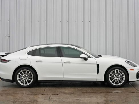 Used 2021 Porsche Panamera w/ Premium Package image 55