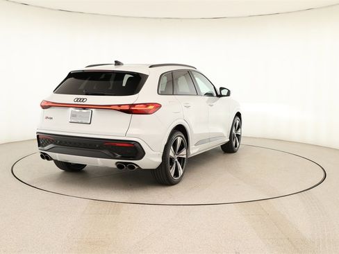 Certified 2025 Audi SQ5 Prestige image 6