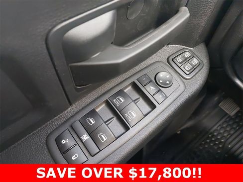 Used 2024 RAM 2500 Tradesman w/ Chrome Appearance Group image 28