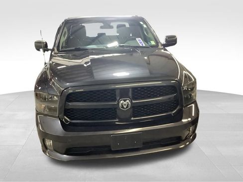Used 2017 RAM 1500 Express AWD/4WD image 9