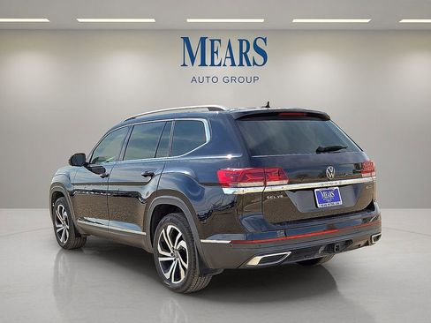 Used 2021 Volkswagen Atlas SEL Premium image 3