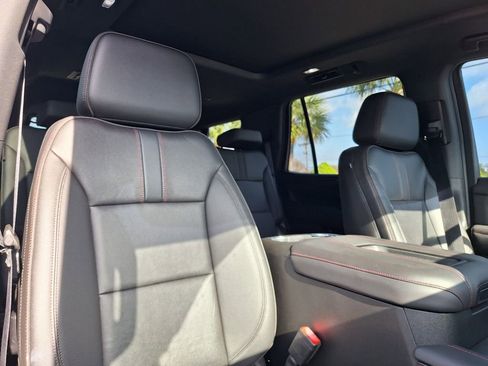 Used 2022 Chevrolet Tahoe RST w/ Sport Performance Package image 29