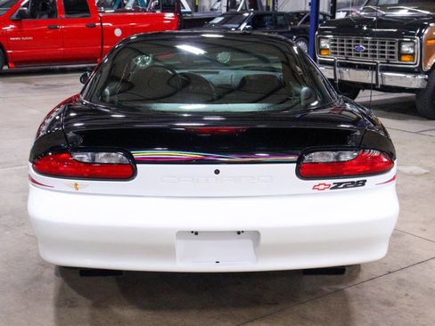 Used 1993 Chevrolet Camaro Z28 image 7