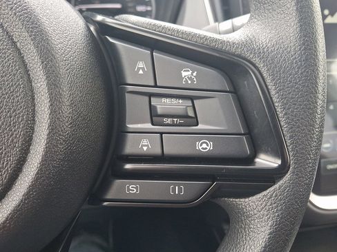 Used 2025 Subaru Crosstrek 2.0i Premium image 21