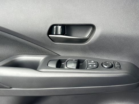 New 2025 Nissan Kicks S image 11