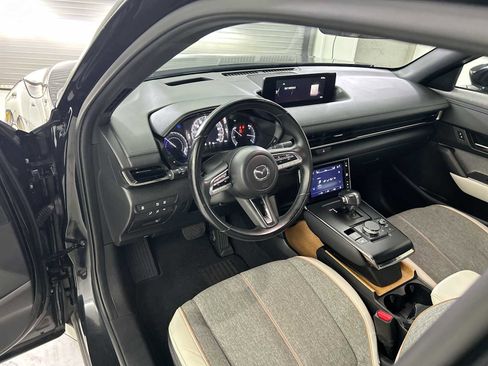 Used 2022 MAZDA MX-30 Electric w/ Premium Package image 11