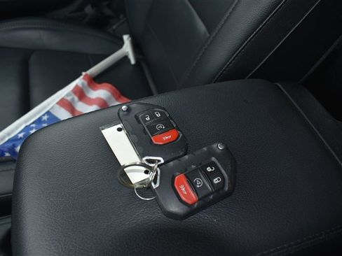 Used 2021 Jeep Wrangler Unlimited Sahara AWD/4WD image 17