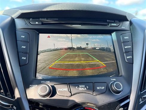 Used 2016 Hyundai Veloster Turbo image 17