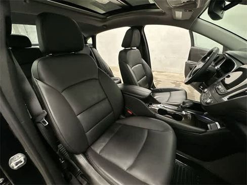 Used 2024 Chevrolet Malibu LT image 24