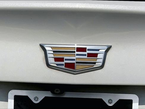 Used 2019 Cadillac XT4 Luxury FWD image 17