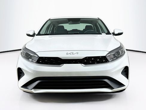 Used 2024 Kia Forte LXS w/ LXS Technology Package FWD image 2