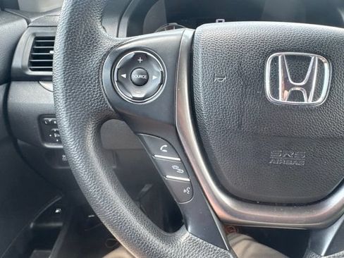 Used 2017 Honda Pilot LX image 19