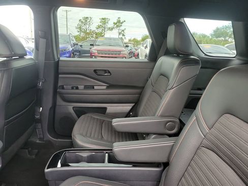 Used 2025 Nissan Pathfinder Rock Creek image 10