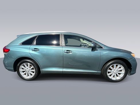 Used 2009 Toyota Venza FWD image 2