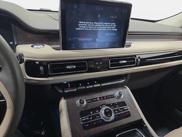 Certified 2023 Lincoln Aviator Reserve w/ Elements Package Plus AWD/4WD image 16