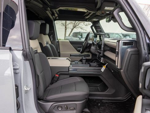 New 2026 GMC Hummer EV SUV image 10