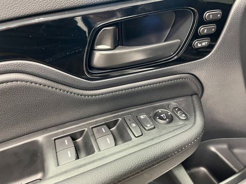 New 2026 Honda Odyssey Touring image 13