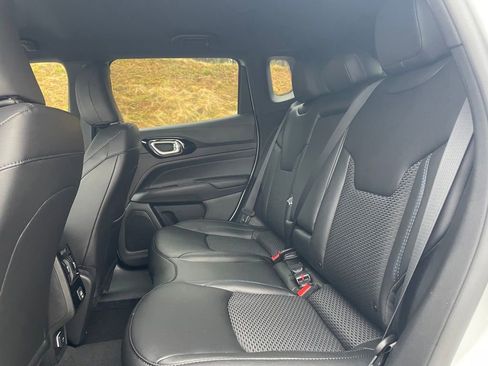 New 2026 Jeep Compass Latitude image 13