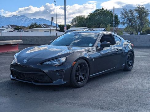 Used 2019 Toyota 86 RWD image 9