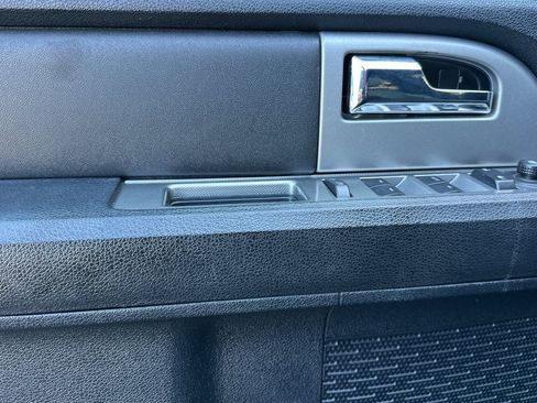 Used 2015 Ford Expedition EL XLT w/ Equipment Group 202A AWD/4WD image 11
