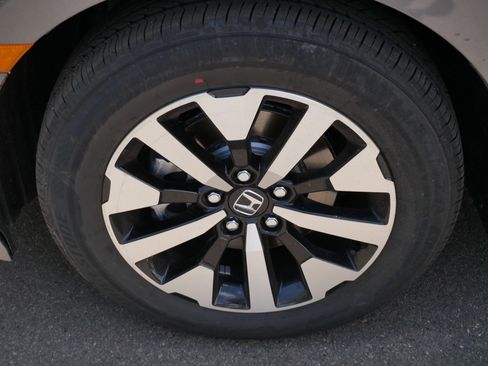Certified 2026 Honda Odyssey EX-L image 15