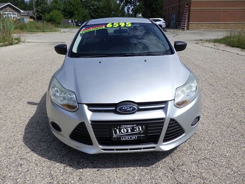 Used 2014 Ford Focus S FWD image 4