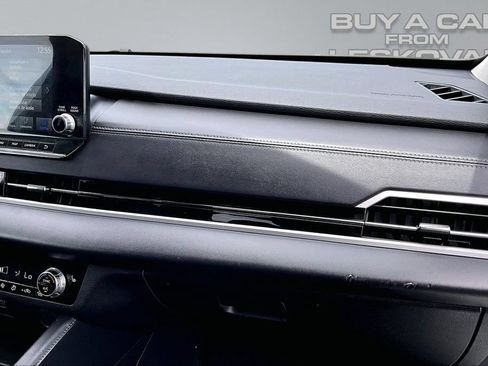 Used 2023 Mitsubishi Outlander SE AWD/4WD image 17