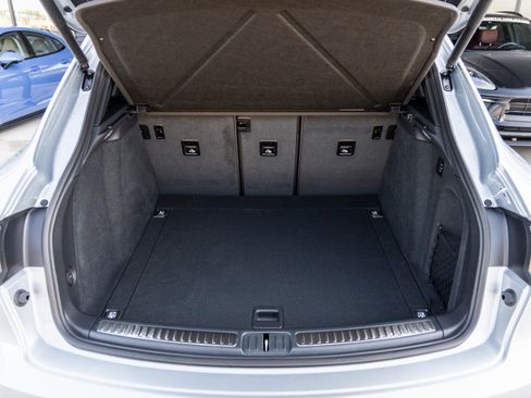 Certified 2025 Porsche Macan S image 38