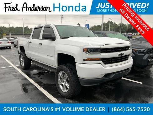 Used 2018 Chevrolet Silverado 1500 Custom w/ Custom Value Package AWD/4WD image 1