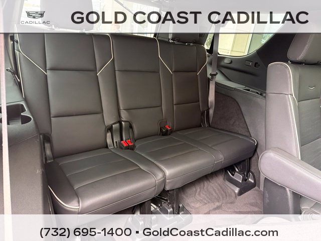 Used 2024 Cadillac Escalade Premium Luxury AWD/4WD image 14