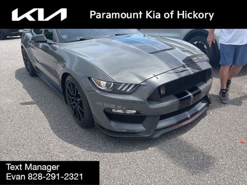 Used 2018 Ford Mustang Shelby GT350 w/ Convenience Package RWD image 3