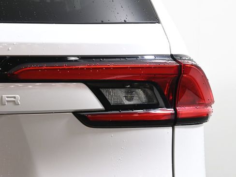 Used 2024 Toyota Grand Highlander AWD image 13