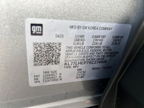 Used 2025 Chevrolet Trax LT w/ LT Convenience Package image 29