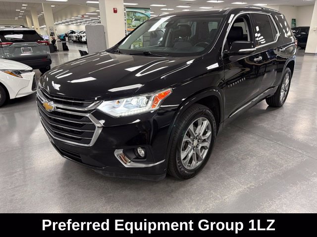 Used 2019 Chevrolet Traverse Premier w/ Driver Confidence II Package FWD image 3