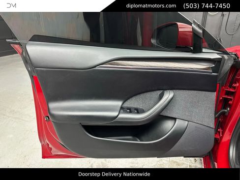 Used 2021 Tesla Model S Plaid image 24