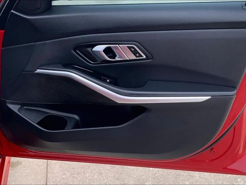 Used 2020 BMW 330i Sedan w/ Convenience Package image 22