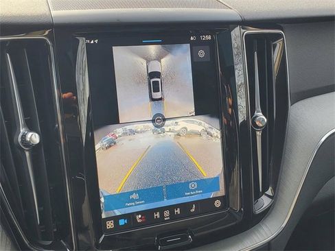 Certified 2025 Volvo XC60 B5 Plus image 24