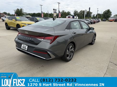 Used 2025 Hyundai Elantra SEL FWD image 7